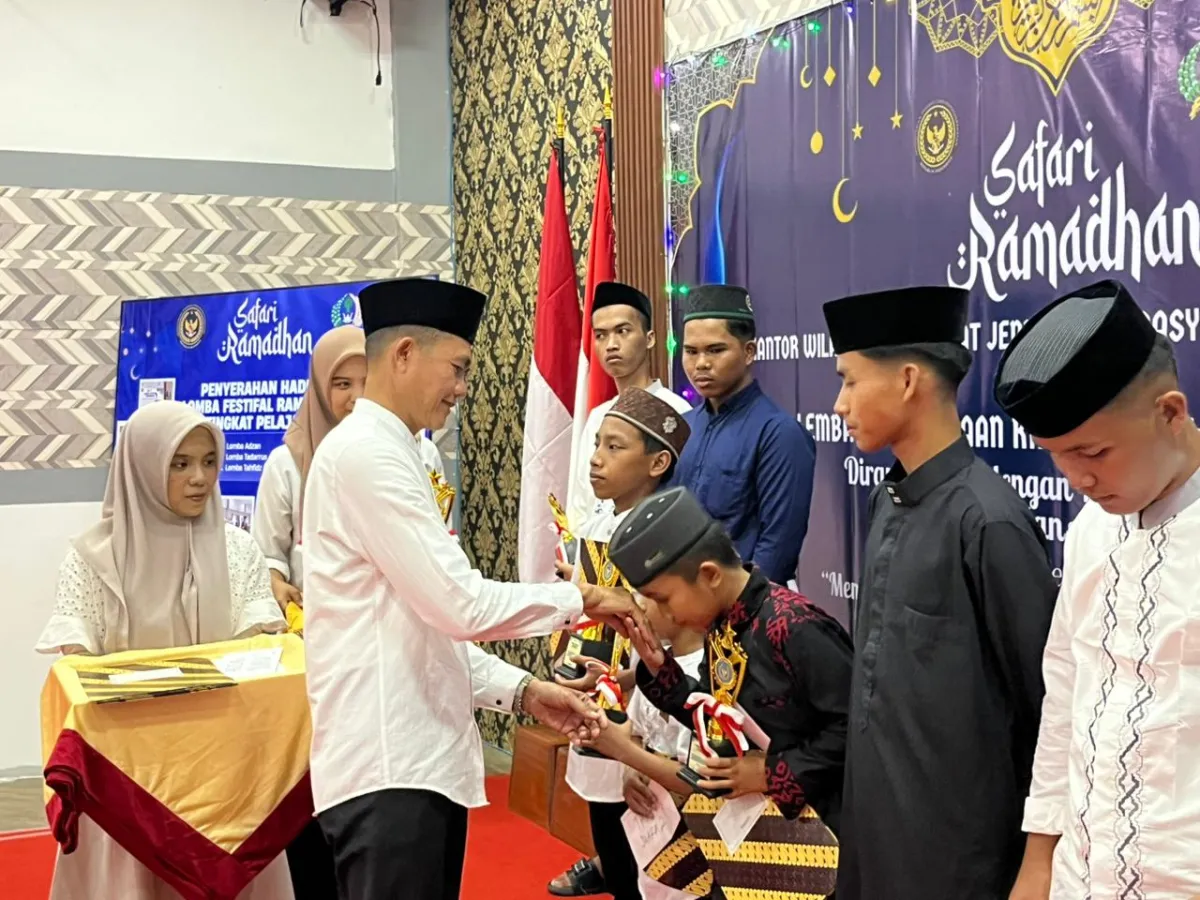 Apresiasi Dan Penuh Makna, Penyerahan Hadiah Warnai Penutupan Lomba Festival Ramadhan di LPKA Mamuju