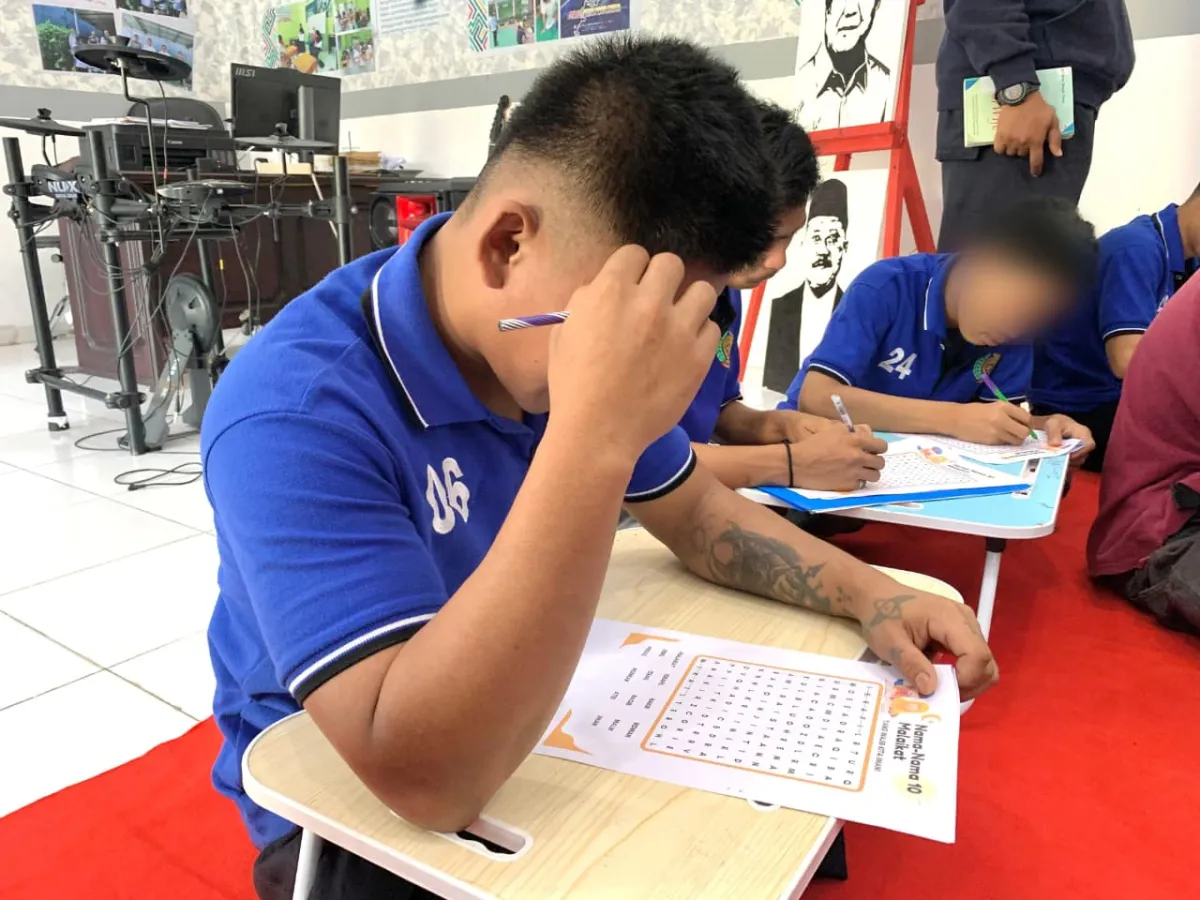 Belajar Sambil Bermain, Anak Binaan LPKA Mamuju Ikuti Pembelajaran Nonformal Materi Keimanan Bersama PKBM Berkah Kalukku