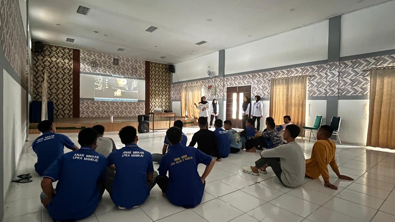 Hilangkan Penat, LPKA Kelas II Mamuju dan Peserta Magang Ajak Anak Binaan Nobar untuk Mental Healing