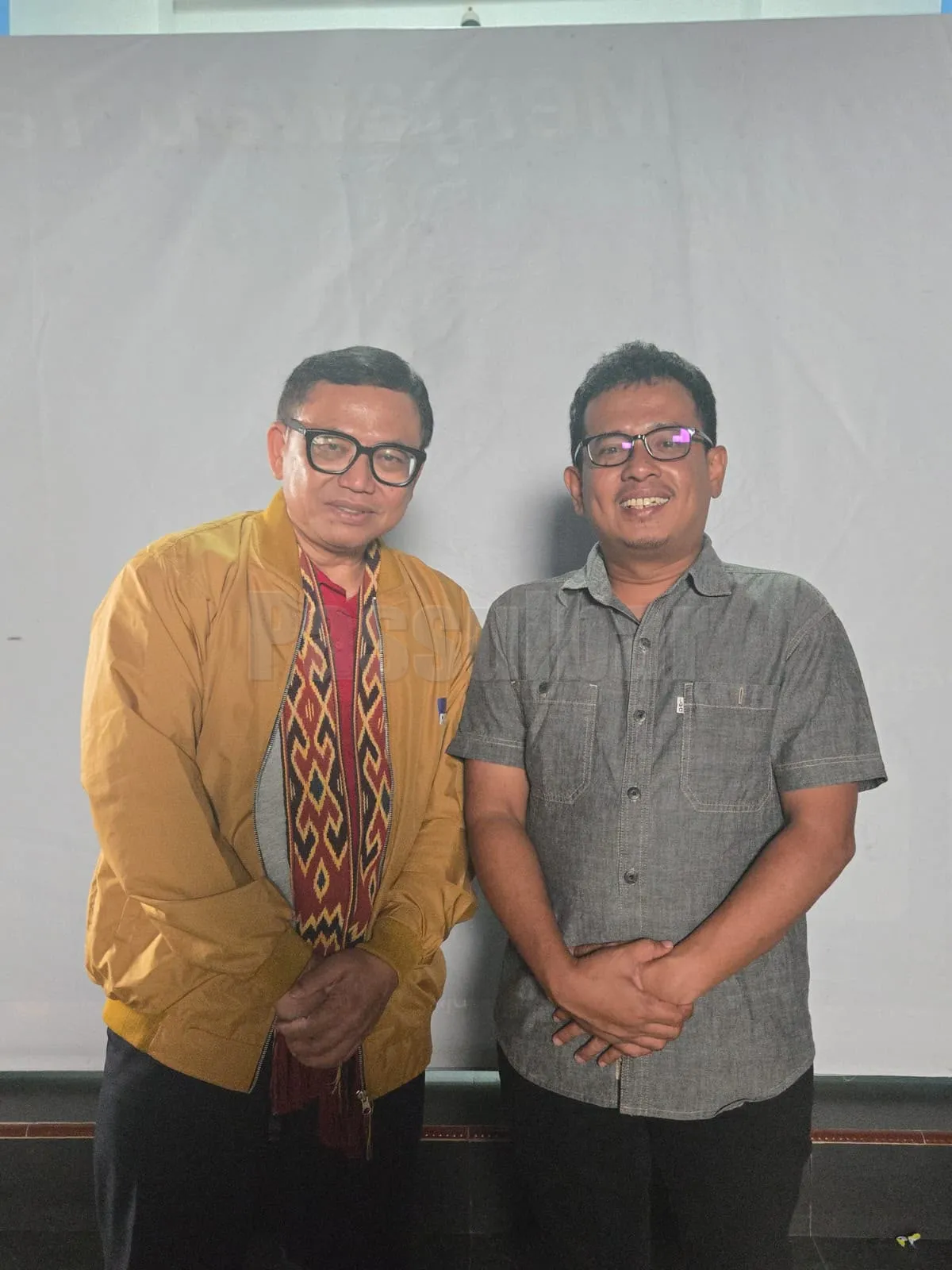Karutan Mamuju Bersama Bung Koes Apresiasi Kegiatan Nobar Bola Gembira RRI Mamuju, Perkuat Semangat Kebersamaan Pecinta Sepak Bola