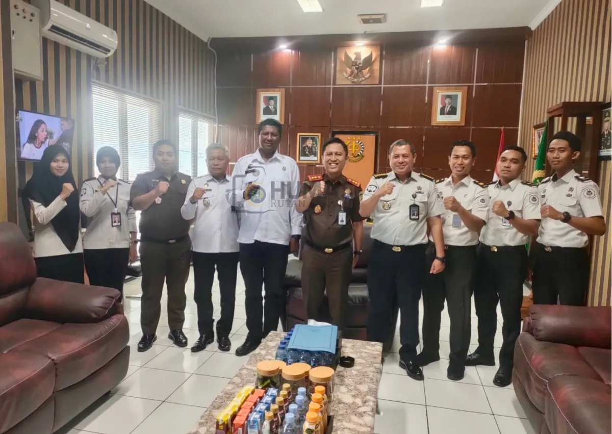 Kepala Rutan Kelas IIB Majene Bersama Kabid Pelayanan dan Pembinaan Kanwil Ditjenpas Sulbar Koordinasi dengan Kejaksaan Negeri Majene