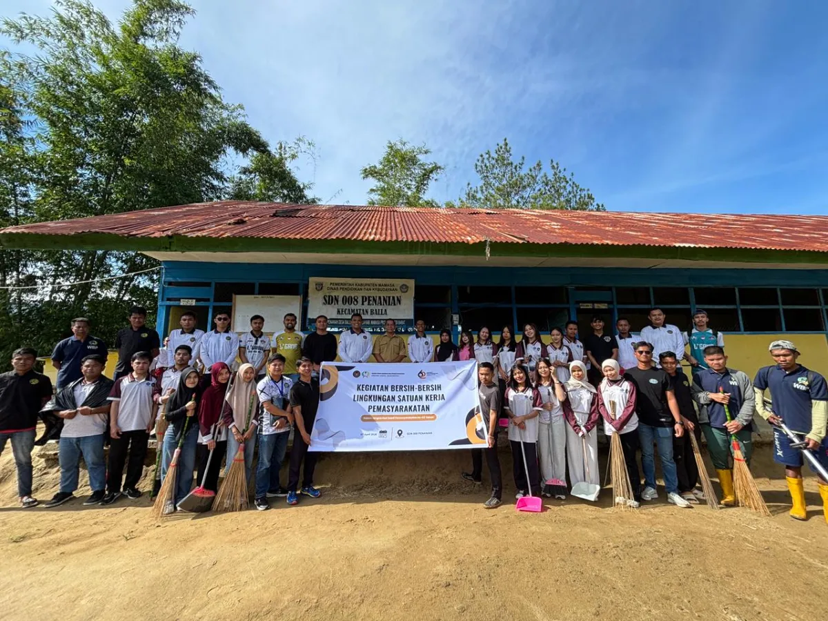 Kepedulian Lapas Mamasa Melalui Kegiatan Bersih Bersih Sekolah Dasar