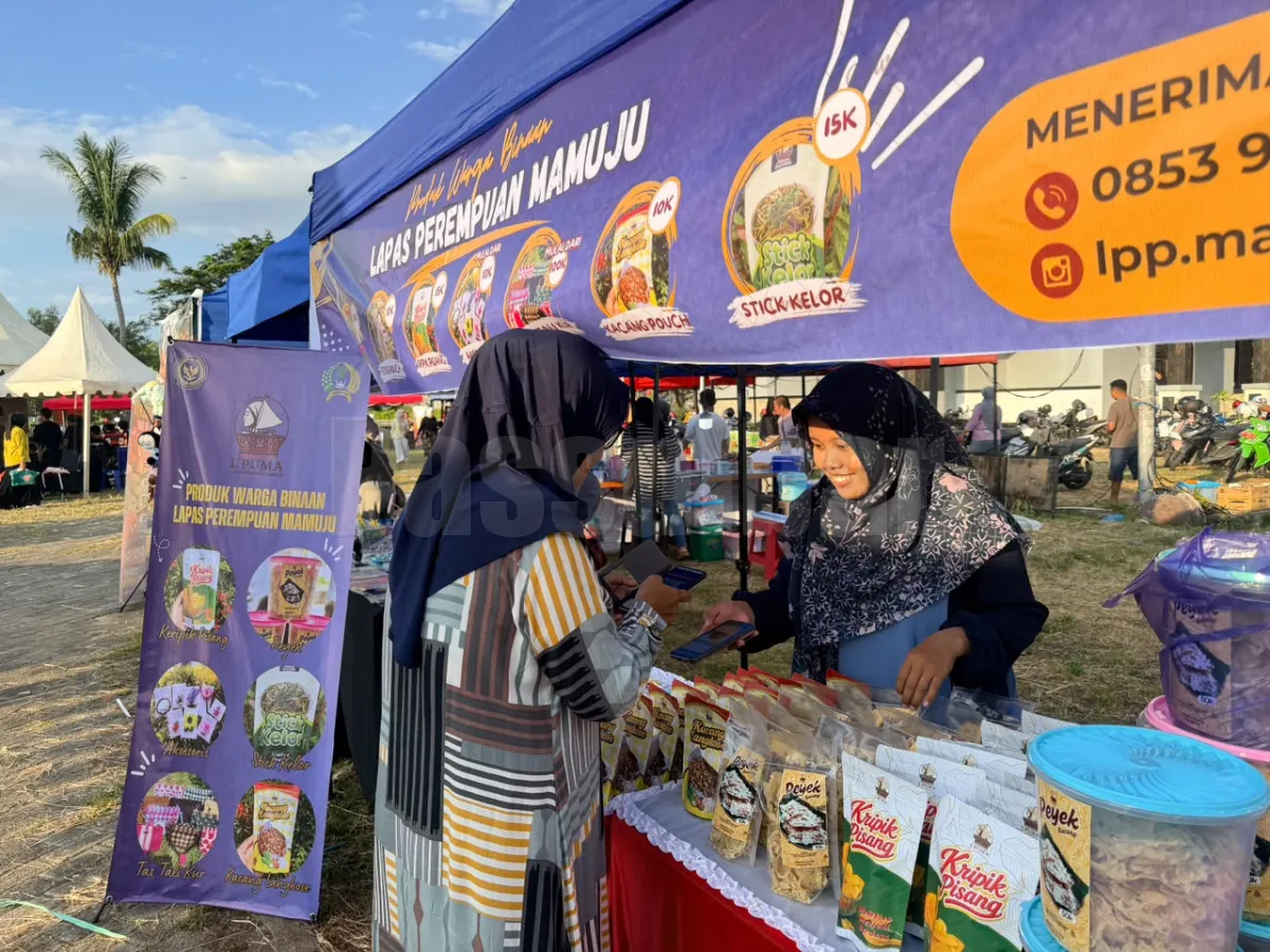 Lapas Perempuan Mamuju Pasarkan Produk Hasil Karya Warga Binaan Melalui UMKM Expo Hari Jadi Kabupaten Mamuju ke-486