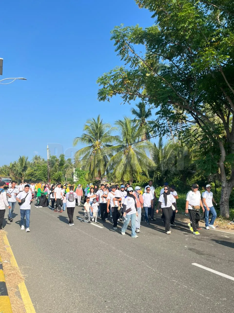 Lapas Perempuan Mamuju Semarakkan Jalan Sehat HBP Ke-62 Bersama UPT Pemasyarakatan se-Sulbar