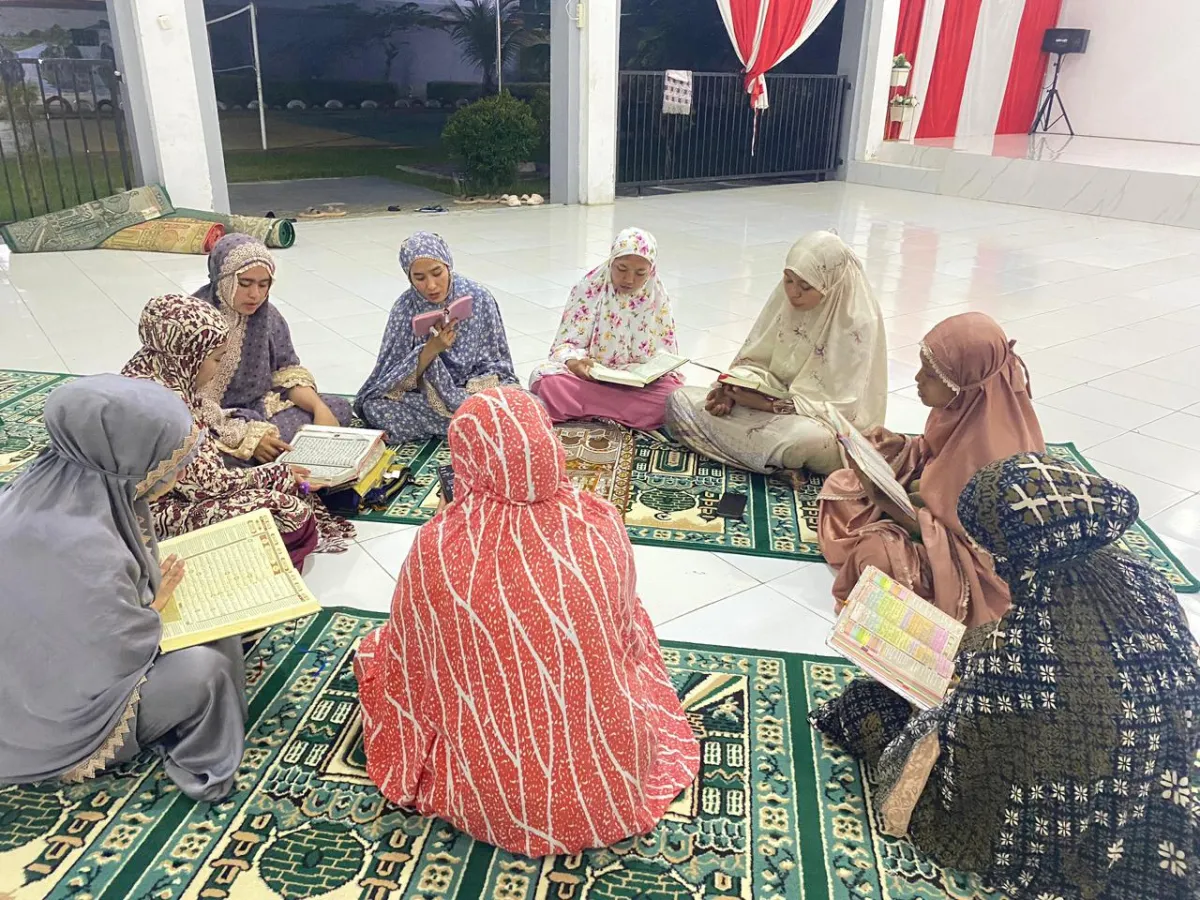 Melalui Program One Day One Juz, Warga Binaan Lapas Perempuan Mamuju Perkuat Pembinaan Kerohanian