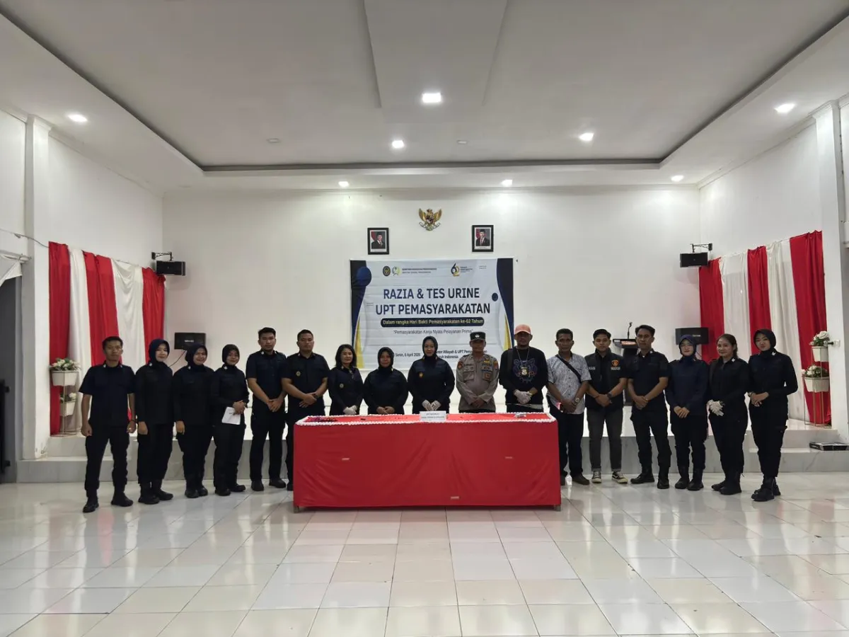 Pelaksanaan Penggeledahan dan Tes Urine Dalam Rangka Hari Bhakti Pemasyarakatan ke-62 di Lapas Perempuan Kelas III Mamuju