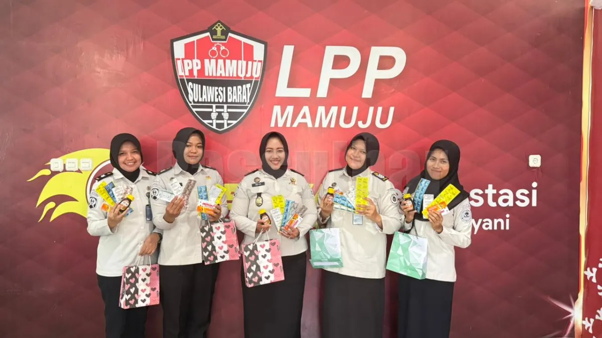 Pembagian Suplemen Daya Tahan Tubuh, Wujud Komitmen Lapas Perempuan Mamuju terhadap Kesehatan Pegawai