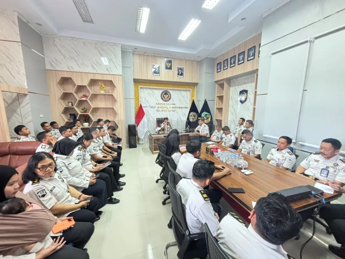 Perkuat Sinergi dan Budaya Kerja, Kakanwil Ditjenpas Sulbar Said Mahdar Pimpin Rapat Perdana