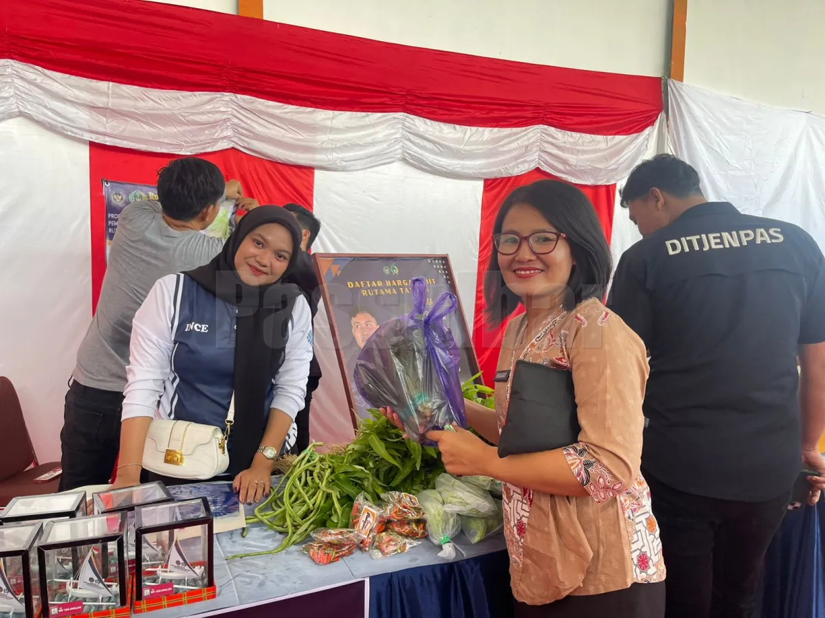 Ramaikan HBP Ke-62, Produk Warga Binaan Rutan Mamuju Habis Terjual Di Bazar UMKM
