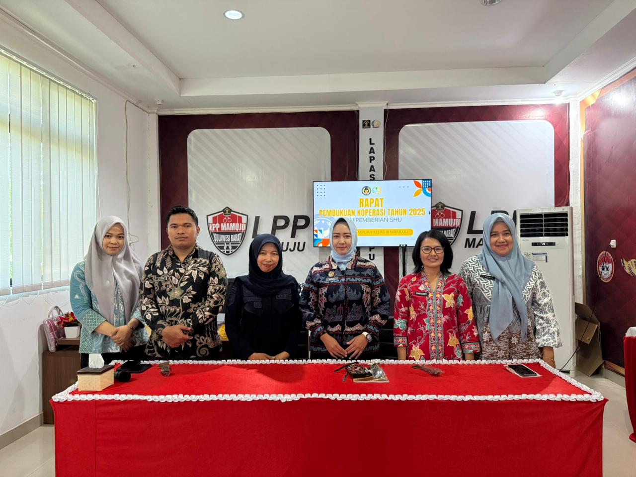Rapat Pembukuan Koperasi LPP Mamuju Tahun 2025, Anggota Terima SHU dan Hampers Lebaran