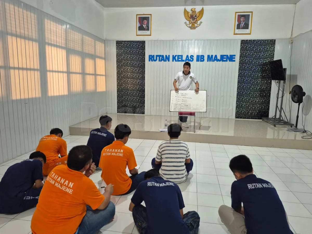 Rutan Kelas IIB Majene Gelar Kelas Bahasa Inggris untuk Tingkatkan Kompetensi Warga Binaan