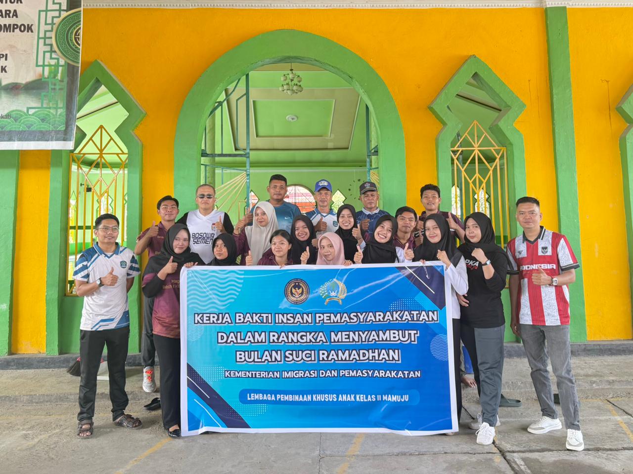 Sambut Ramadhan dengan Aksi Nyata, Jajaran LPKA Mamuju dan Peserta Magang Gelar Kerja Bakti Insan Pemasyarakatan