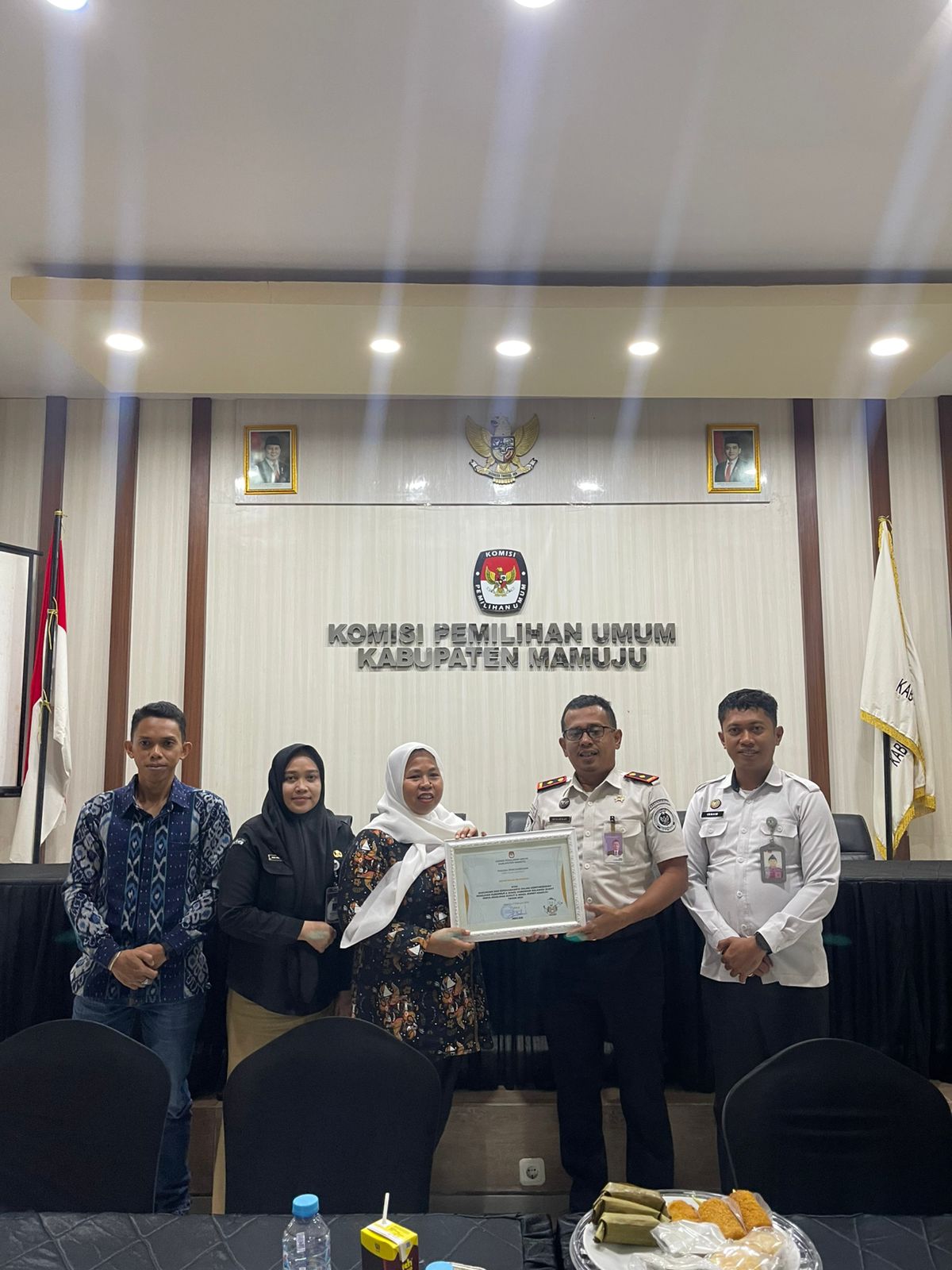 Sukses Gelar Pemilu Dan Pilkada Serentak 2024 Pada TPS Lokasi Khusus, Rutan Mamuju Terima Penghargaan Dari KPU Kab. Mamuju