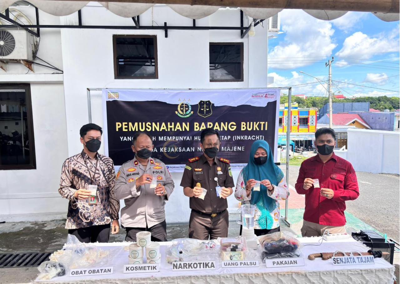 Wujud Komitmen Bersama Dalam Penegakan Hukum, Rutan Majene Dukung Pelaksanaan Pemusnahan Barang Bukti