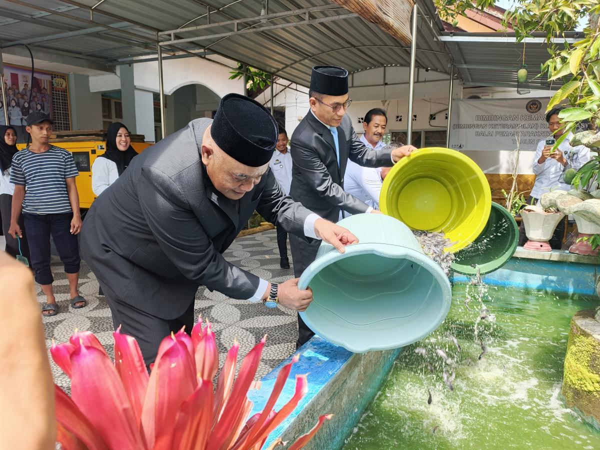 Bapas Polewali Lepas 550 Bibit Ikan Lele, Wujudkan Swasembada dan Ketahanan Pangan Nasional