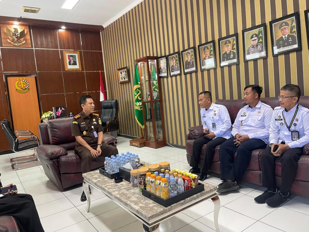 Silaturahmi dan Koordinasi Bapas Polewali  dengan Kejaksaan Negeri Majene dalam rangka penerapan KUHP Baru