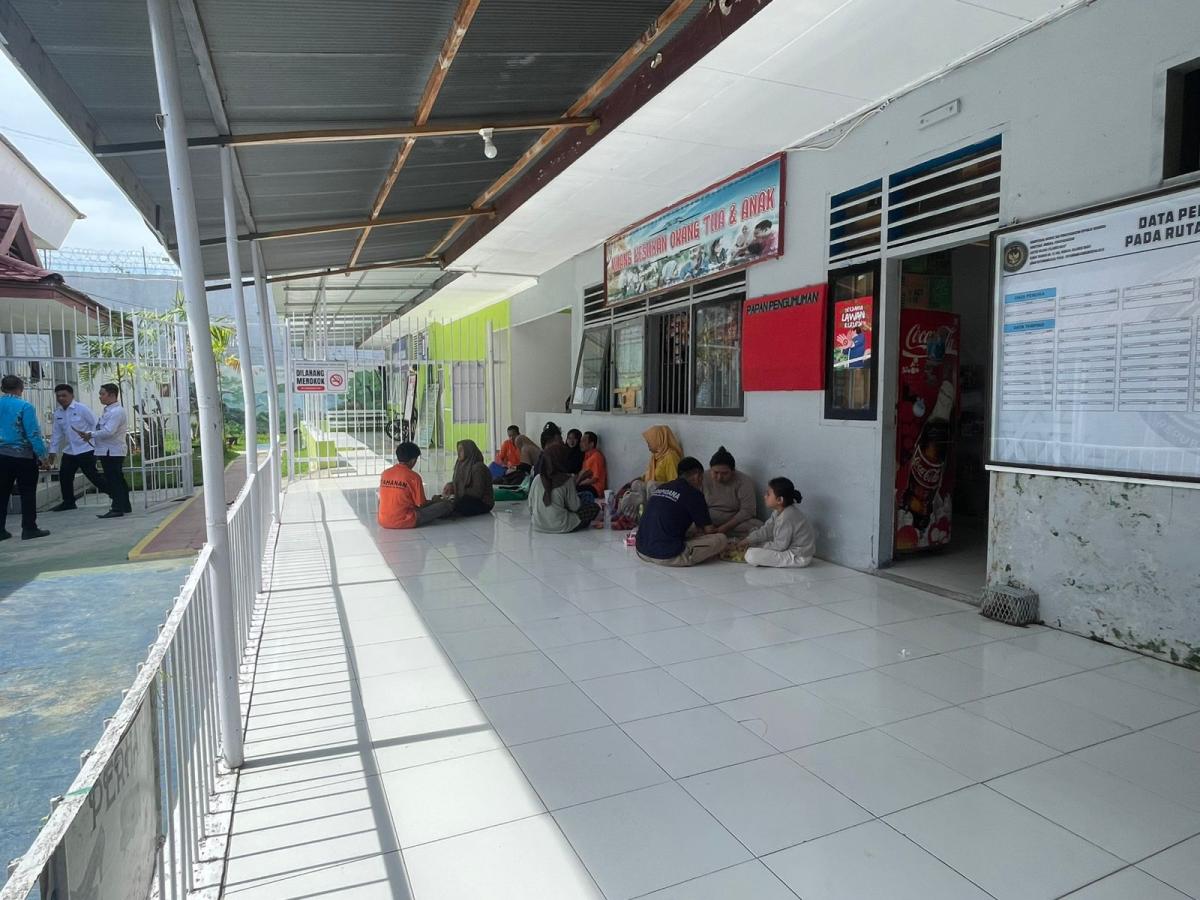 Hari Raya Natal, Layanan Besukan dan Titipan di Rutan Mamuju Berjalan Aman dan Lancar