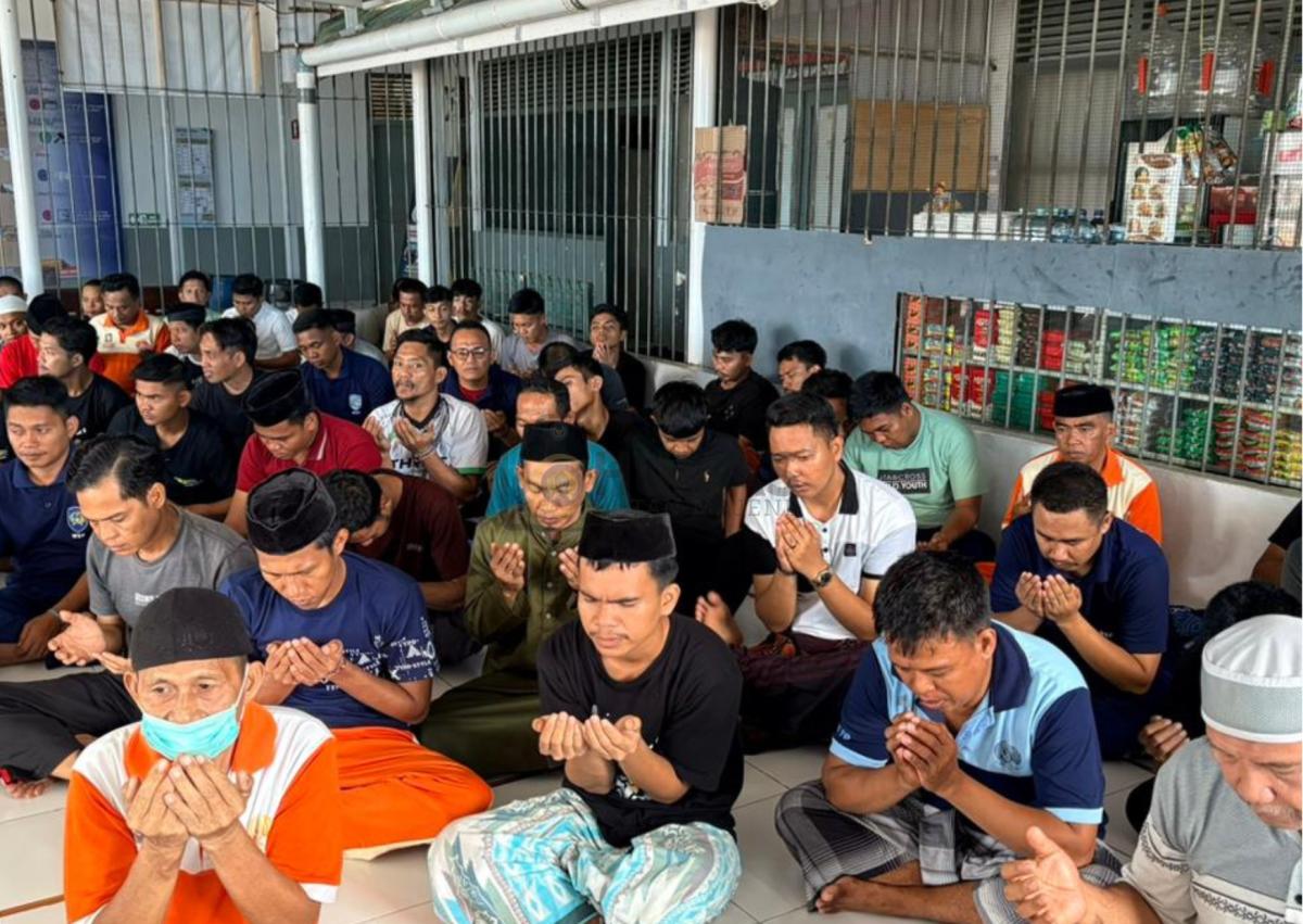 Rutan Kelas IIB Majene Gelar Doa Bersama sebagai Momentum Evaluasi Diri dan Awal Semangat Baru