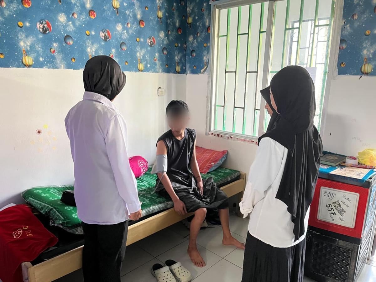 Respon Cepat Layanan Medis, Perawat LPKA Mamuju Lakukan Pemeriksaan Kesehatan Anak Binaan
