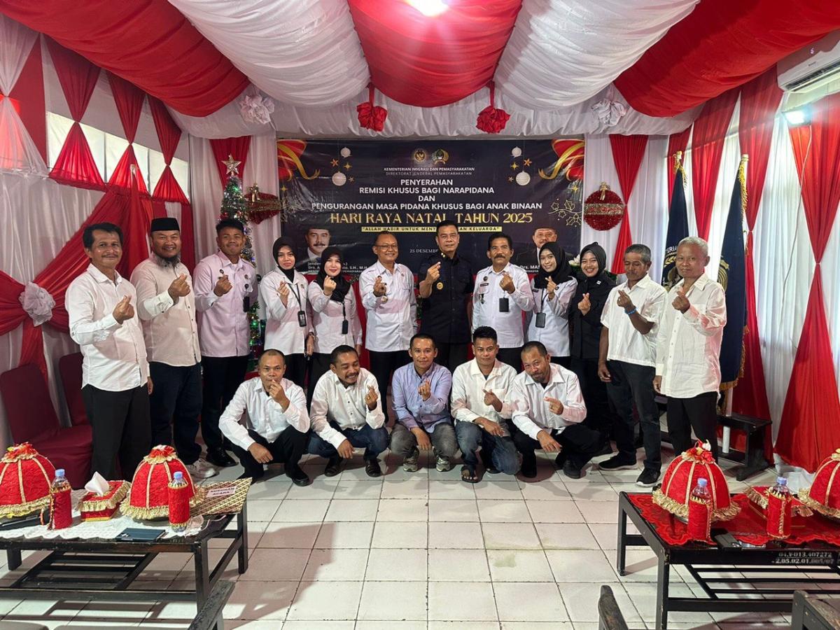 Lima Orang Narapidana di Lapas Kelas IIB Polewali Terima Remisi Khusus Natal 2025