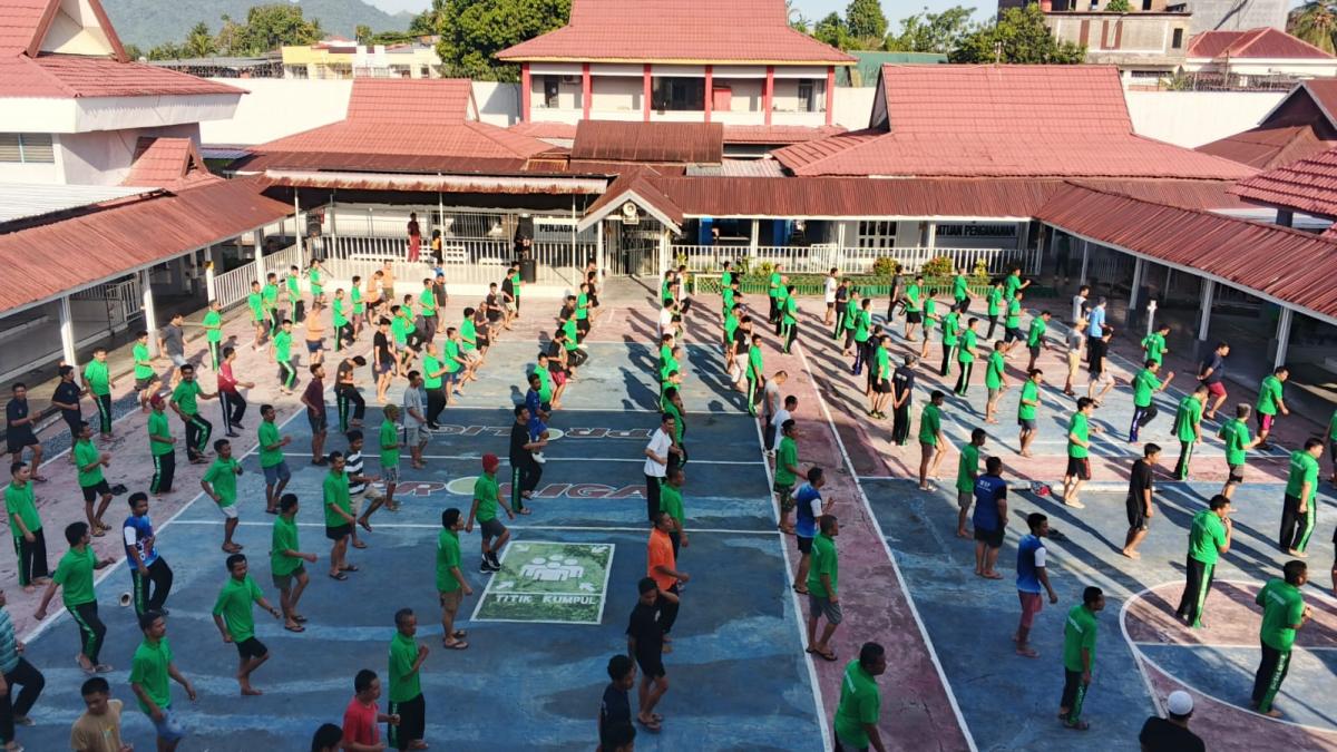 Jaga Kebugaran, Rutan Mamuju Gelar Senam Pagi Rutin Bersama Instruktur Profesional