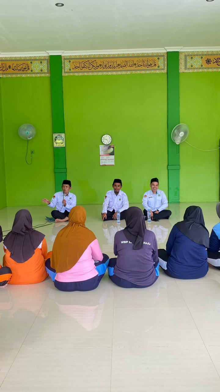 Sambut Bulan Suci Ramadhan, Penyuluh Kemenag Perkuat Silaturahmi dengan Warga Binaan Lapas Perempuan Mamuju