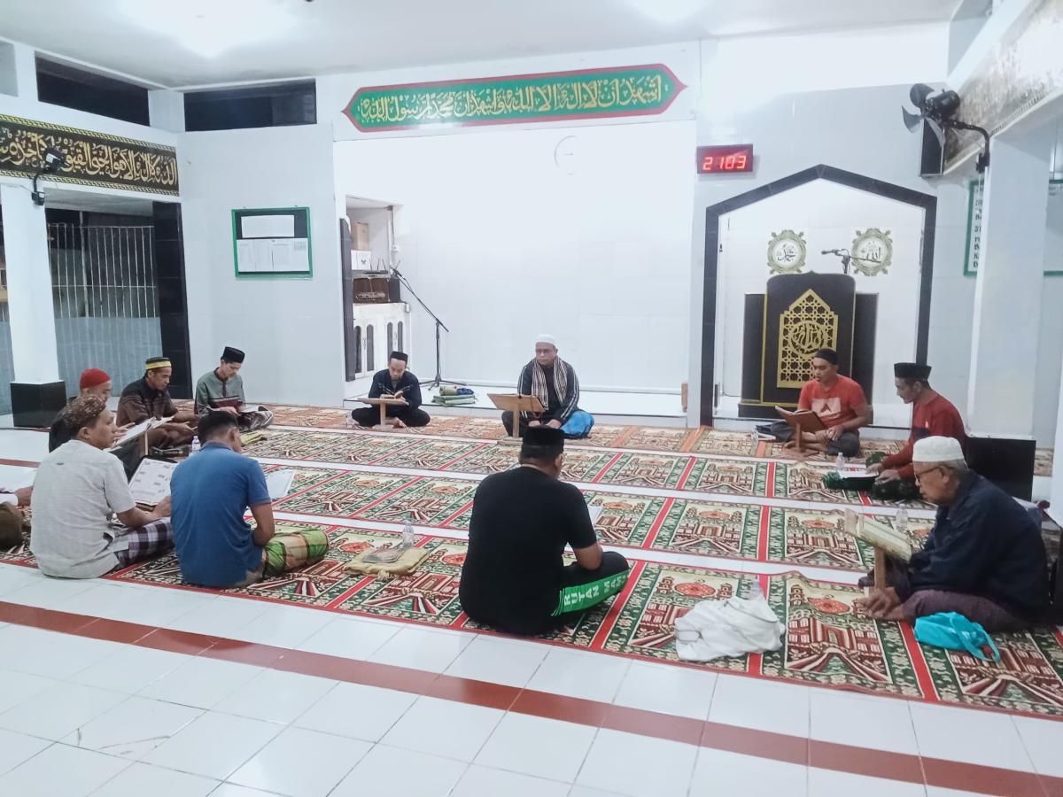 Bangun Spiritualitas di Bulan Suci Ramadhan, Warga Binaan Rutan Mamuju Rutin Tadarrus Usai Tarawih