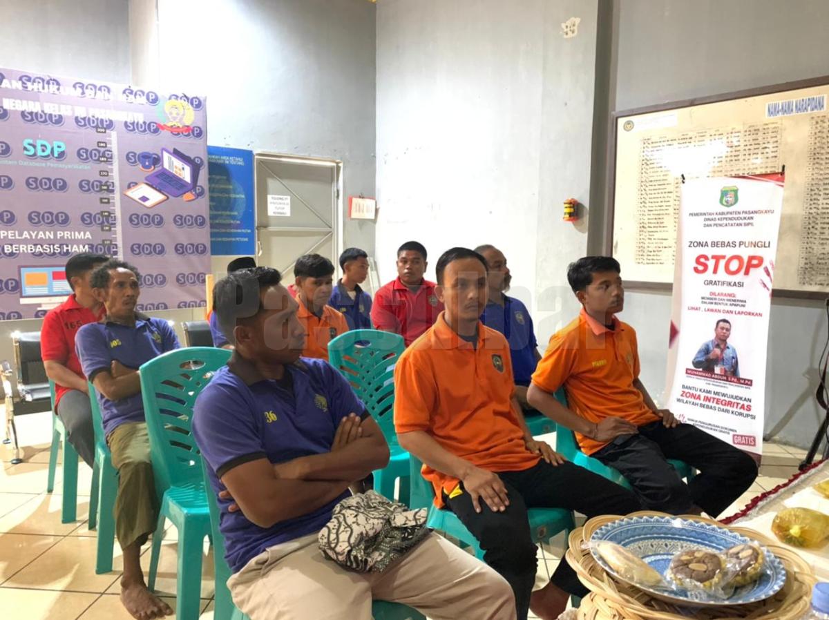 Perekaman dan pemandanan data kependudukan warga binaan rutan kelas IIb Pasangkayu oleh dinas kependudukan dan catatan sipil kab Pasangkayu